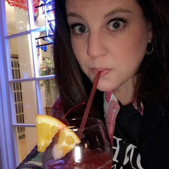 Meet your Posher, Shannon - Picture 1 of 1